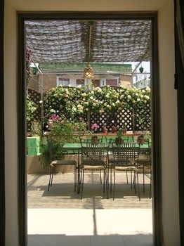 Couette-café Cerasiello 2*