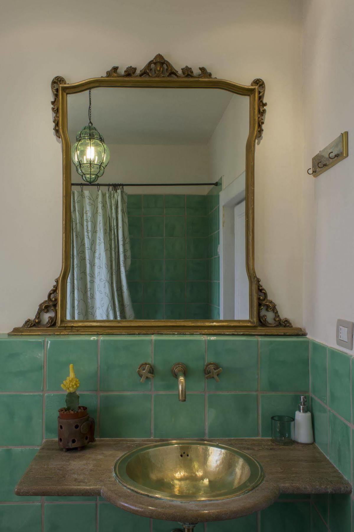 Couette-café Cerasiello 2*