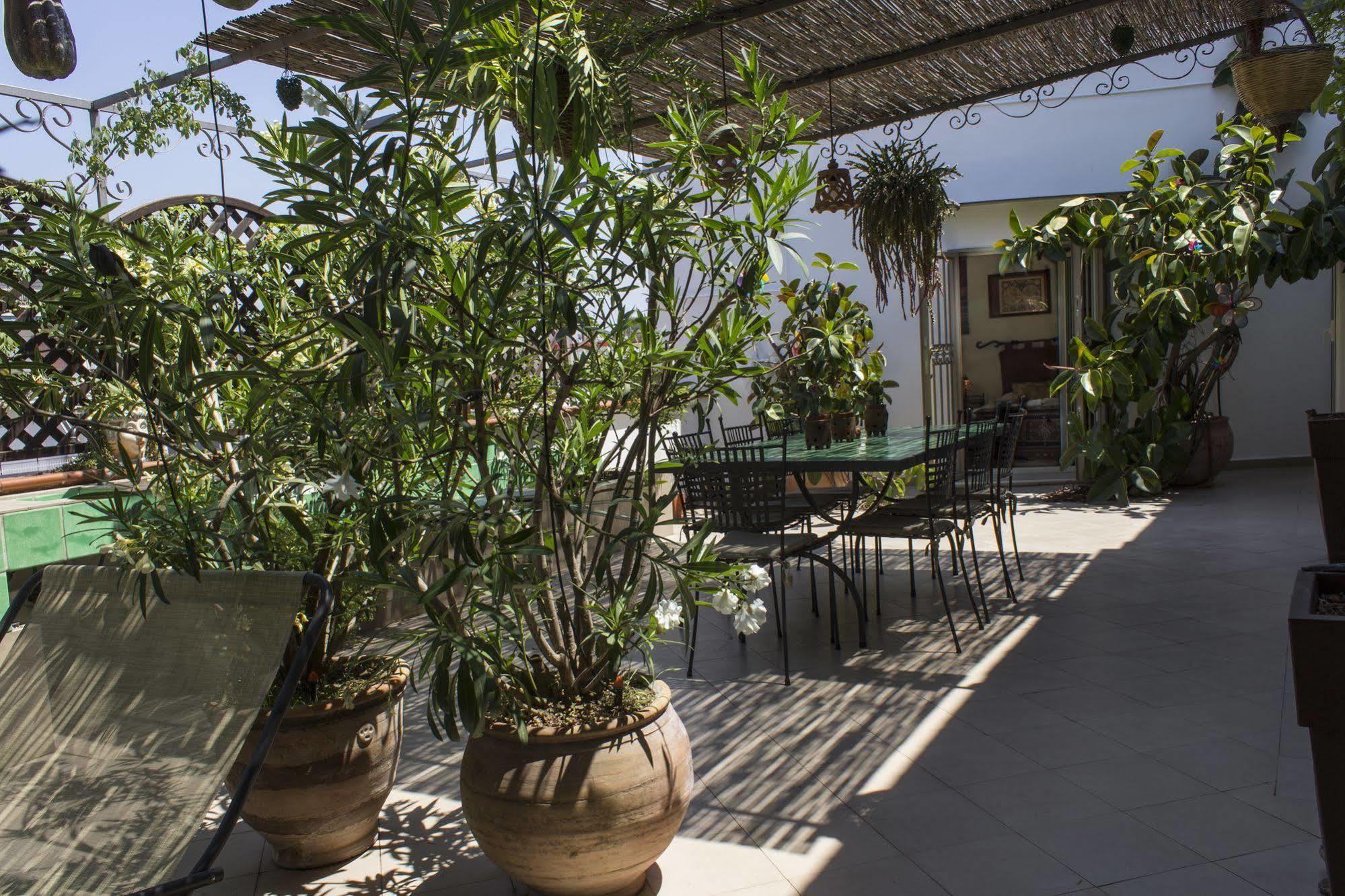 Couette-café Cerasiello 2*